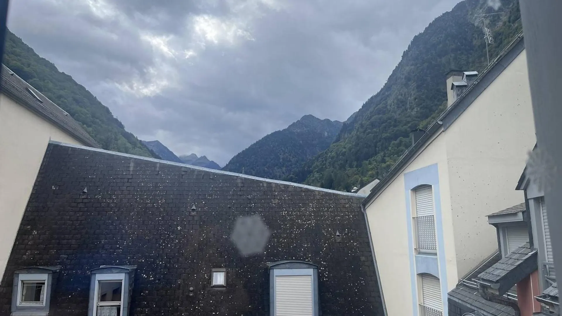 Appartement 2 Chambres Avec Mezzanine, Au Coeur De Cauterets - Fr-1-812-22 Franciaország